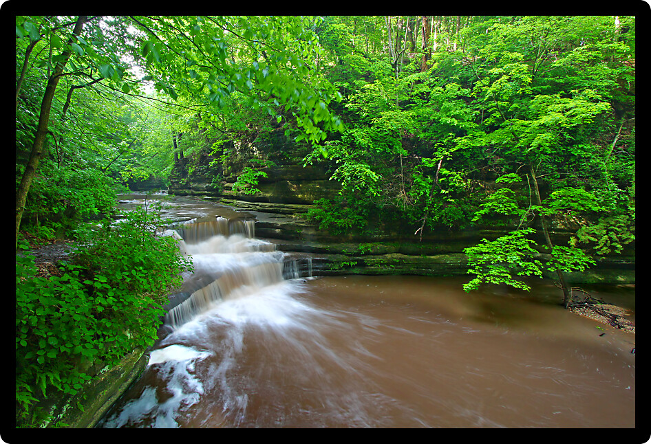 Giants Bathtub at Matthiessen State Park in central illinois.