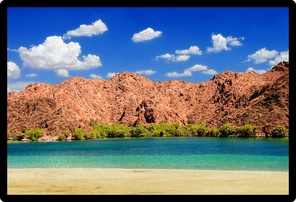 Lake Mohave beach on the Colorado River in the desert of the southwestern United States.