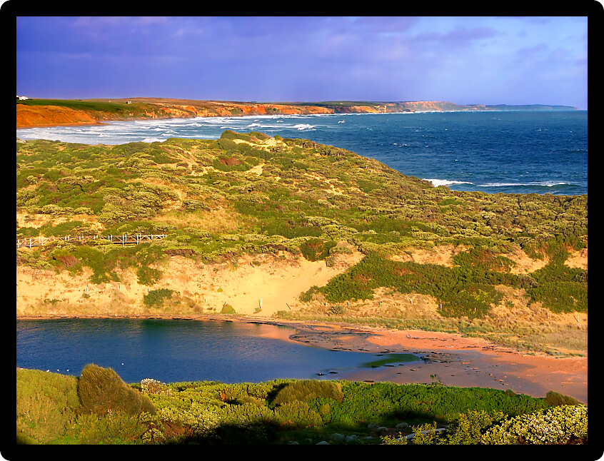 Coastline of southern Australia along the Great Ocean Road.