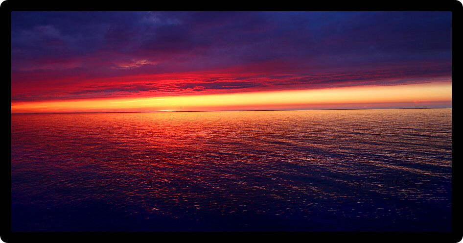 Beaches of Lake Superior in northern Michigan are a spectacular summer vacation destination.
