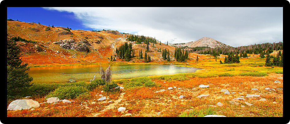 Lake landscape scenery amid the mountainous Medicine Bow National Forest in Wyoming.
