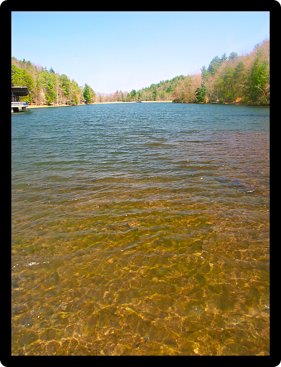 Beautiful Lake Trahlyta at Vogel State Park in Georgia.