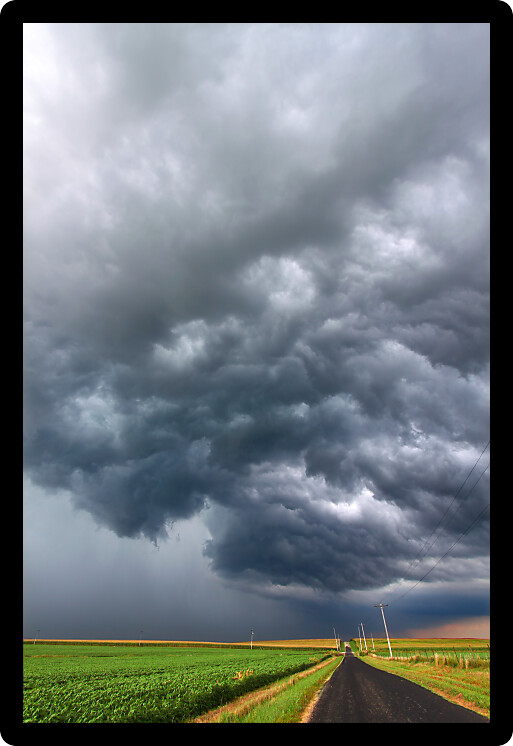 Severe Thunderstorm forms over the flat farmlands of central Illinois.