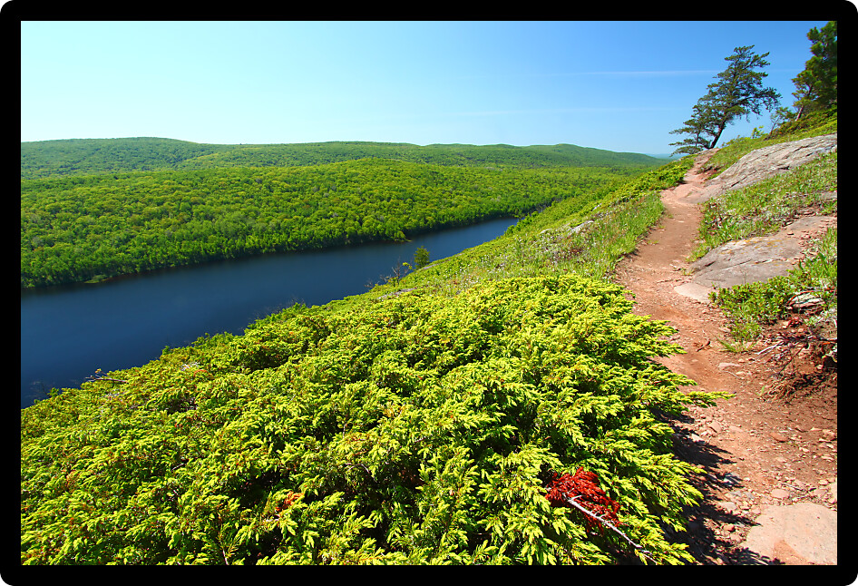 Escarpment Trail running along Lake of the Clouds at Porcupine Mountains State Park in northern Michigan.