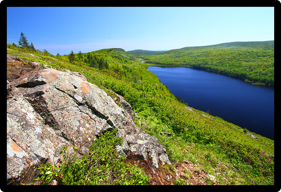 Lake of the Clouds on a beautiful day at Porcupine Mountains State Park in northern Michigan.