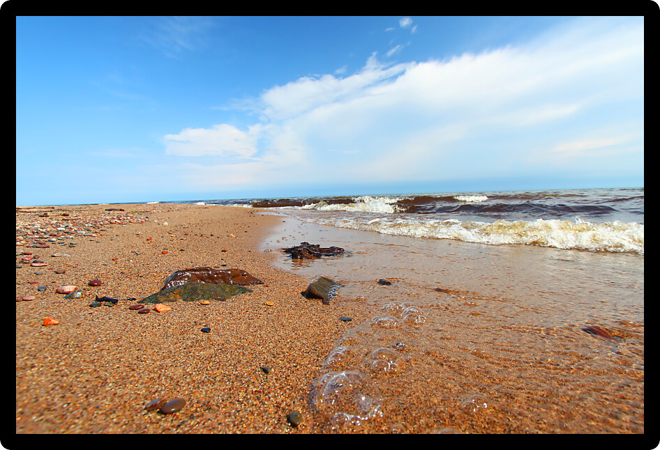 Beach along the shoreline of Lake Superior in the Upper Peninsula of Michigan.