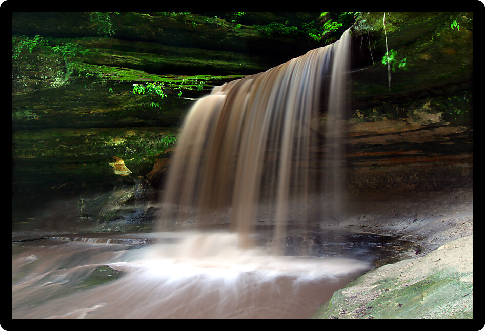 Lasalle Falls cuts through a canyon at Starved Rock State Park in central Illinois.