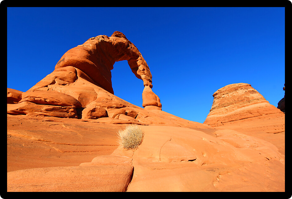 View of Delicate Arch in Arches National Park of Utah.